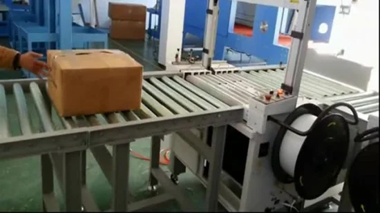 Máquina flejadora de cajas de cajas de cartón transportadora de rodillos potentes completamente automática